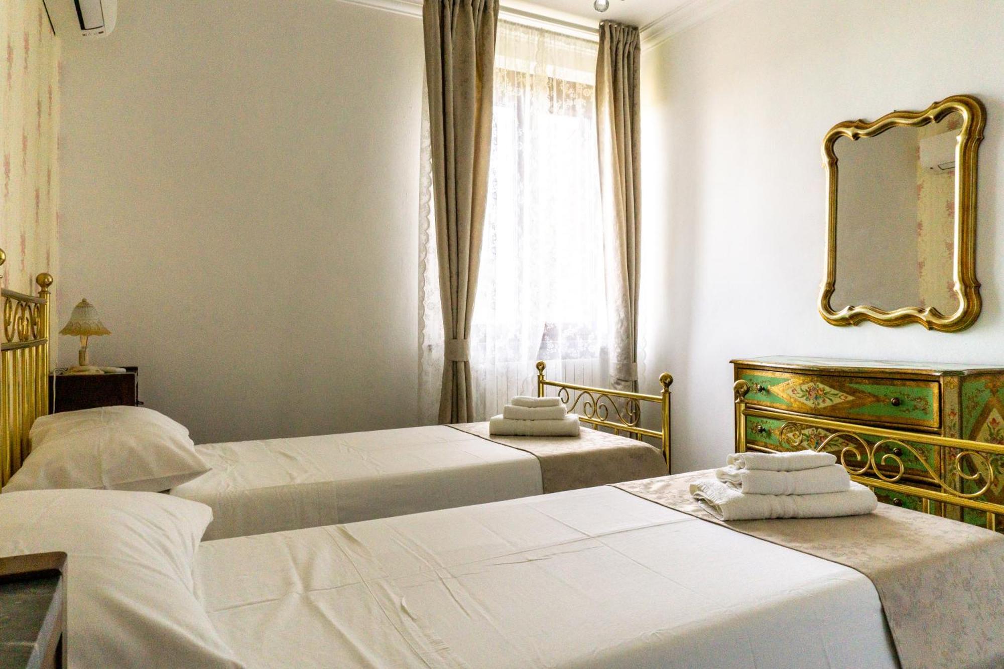 Villa Nerone B&B Lorenzana 外观 照片