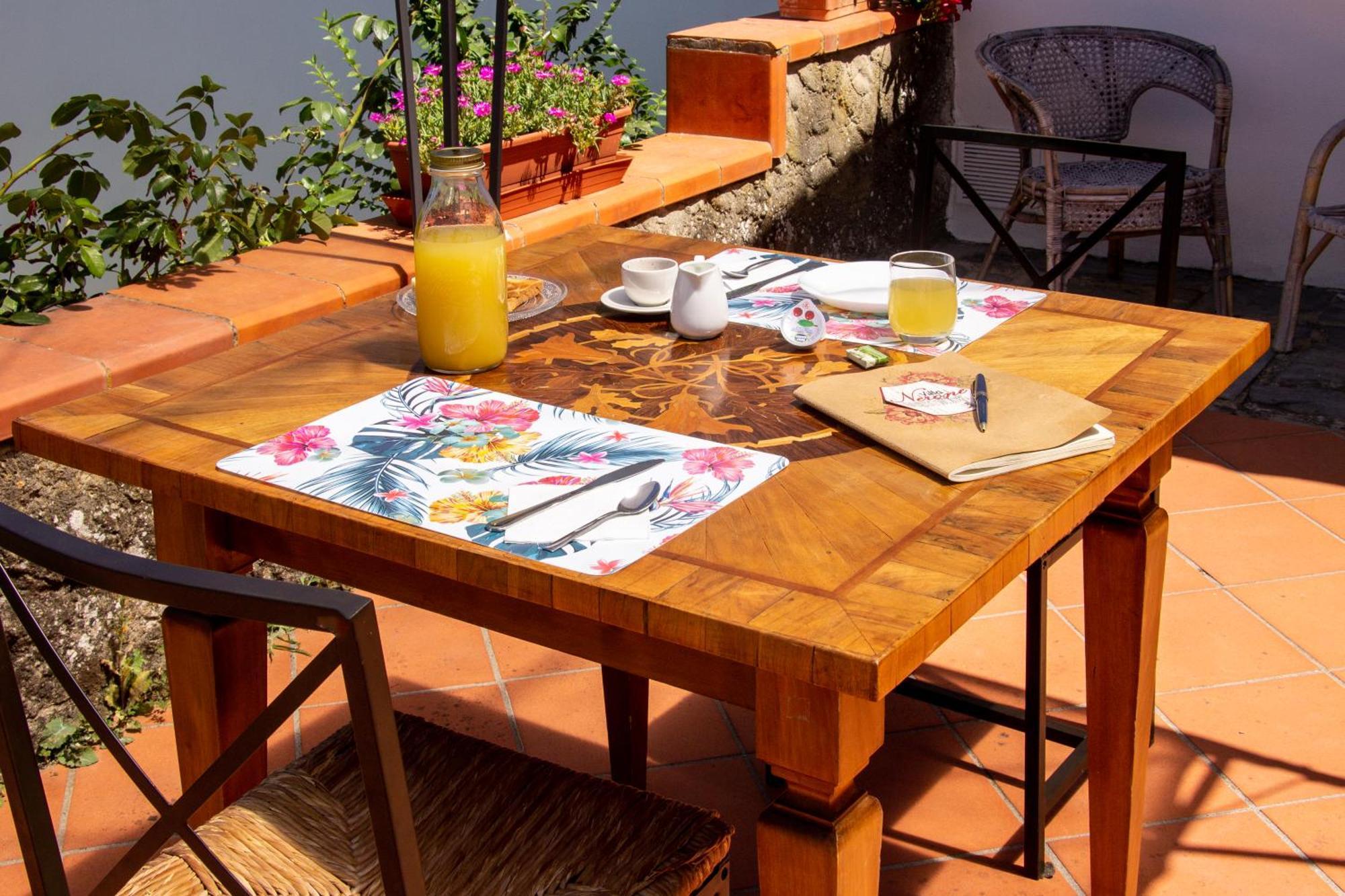 Villa Nerone B&B Lorenzana 外观 照片